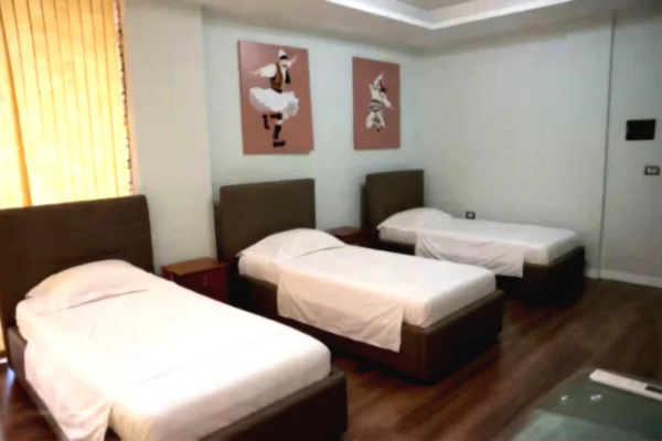 Shtepi me qera Apartament ne Tirane, 2+1, Mobilimi E mobiluar, Pagesa 900  Euro.