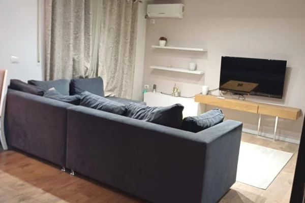 Jepet me qera Duplex 2+1+2 tek Amerikan 3 Golden Park 3