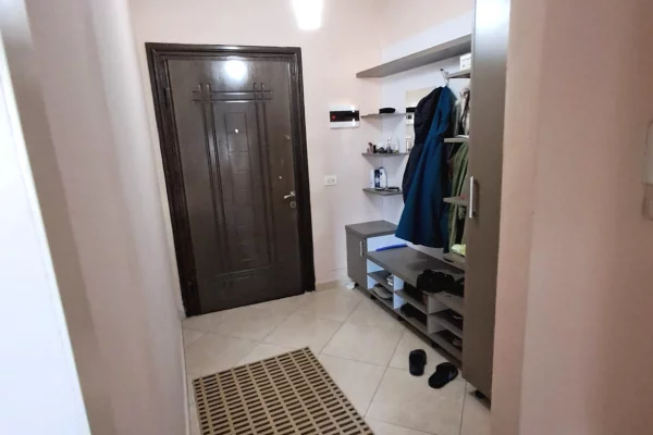 Shtepi me qera Apartament ne Tirane, 2+1, Mobilimi E mobiluar, Pagesa 55,000  Leke.