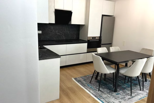 Shtepi me qera Apartament ne Tirane, 2+1, Mobilimi E mobiluar, Pagesa 75,000  Leke.