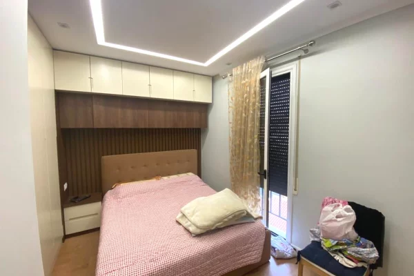 Shtepi me qera Apartament ne Tirane, 1+1, Mobilimi E mobiluar, Pagesa 60,000  Leke.