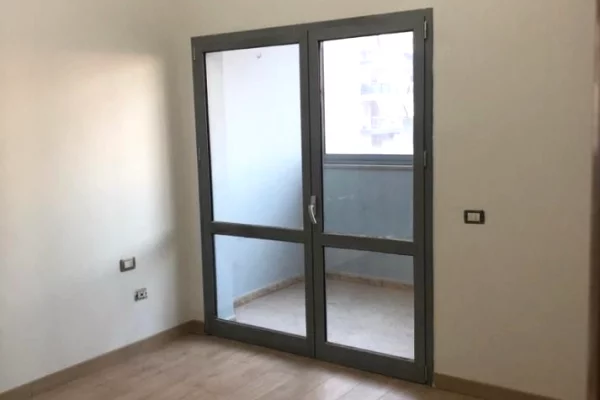 Jepet me qera ambient zyre Te Zogu I zi