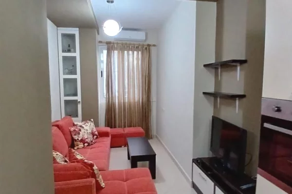 Shtepi me qera Apartament ne Tirane, 1+1, Mobilimi E mobiluar, Pagesa 40,000  Leke.