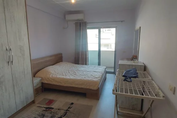 Shtepi me qera Apartament ne Tirane, 2+1, Mobilimi E mobiluar, Pagesa 500  Euro.