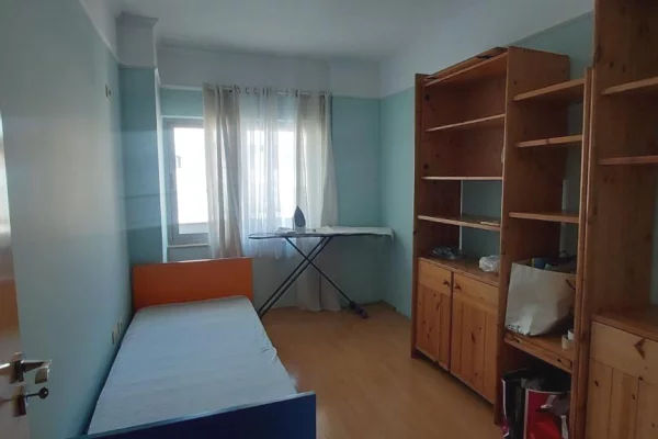 Shtepi me qera Apartament ne Tirane, 2+1, Mobilimi E mobiluar, Pagesa 500  Euro.