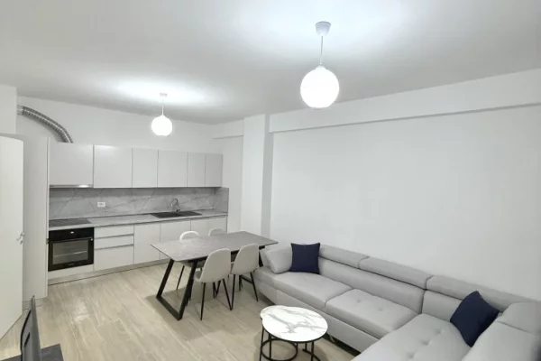 Shtepi me qera Apartament ne Tirane, 2+1, Mobilimi E mobiluar, Pagesa 700  Euro.