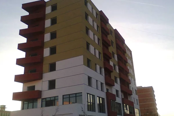 Shtepi ne shitje Apartament ne Tirane, 2+1, Mobilimi Pjeserisht e mobiluar, Pagesa 90,000,000  Leke.