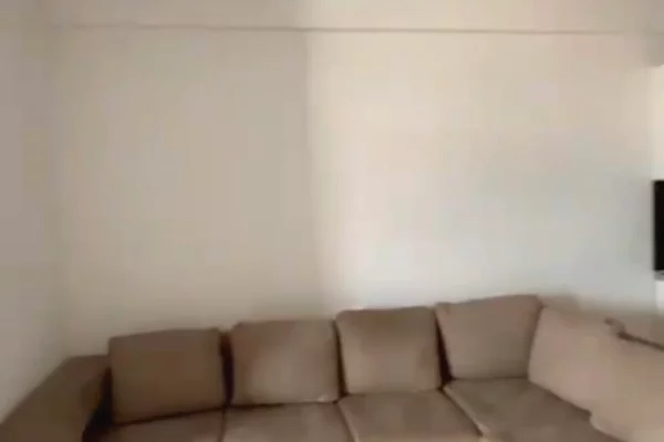 Shitet apartament 2+1+2 ne Kamez, Bathore