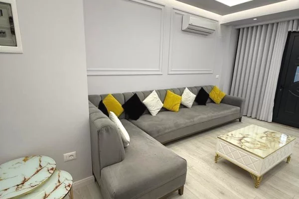 Jepet me qera Apartament 1+1 ne Kinostudio