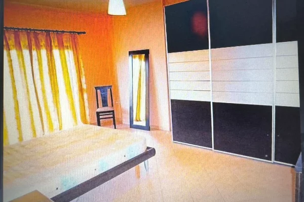 Appartamento in vendita a Tirana 1+1, Arredato