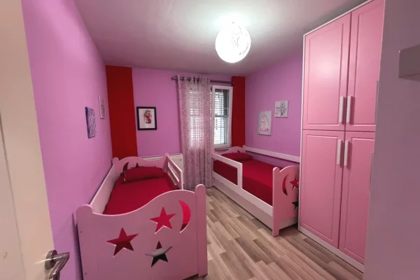 Appartamento in affitto a Tirana 2+1, Arredato