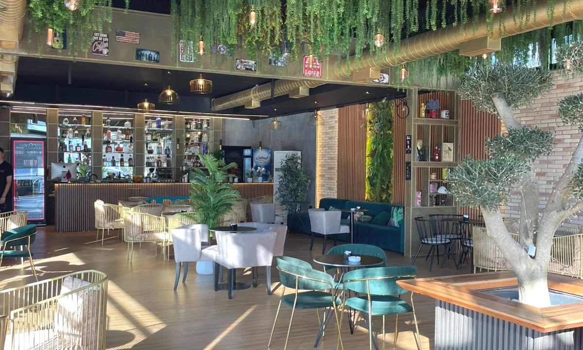 Shitet prone dhe biznes ne Bathore, Kamez  