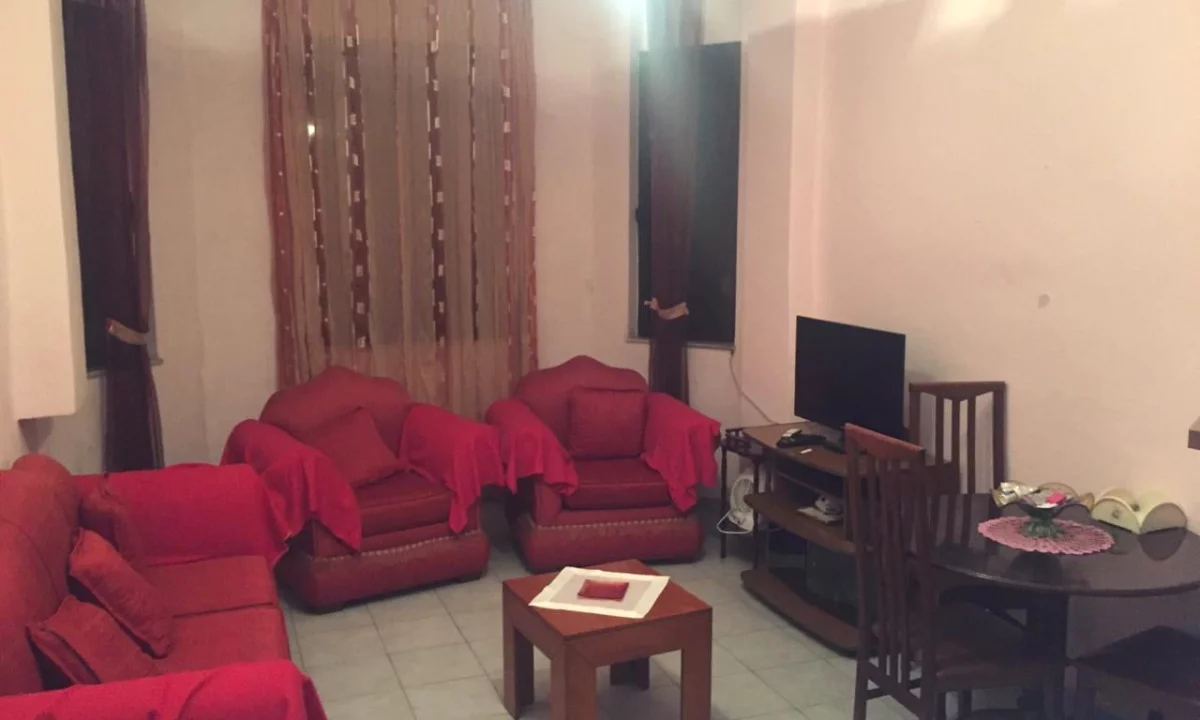 Shtepi me qera Apartament ne Tirane, 1+1, Mobilimi E mobiluar, Pagesa 650  Euro.