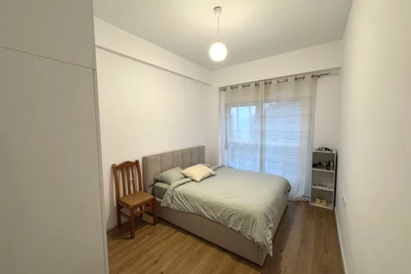 Shtepi me qera Apartament ne Tirane, 1+1, Mobilimi E mobiluar, Pagesa 40,000  Leke.
