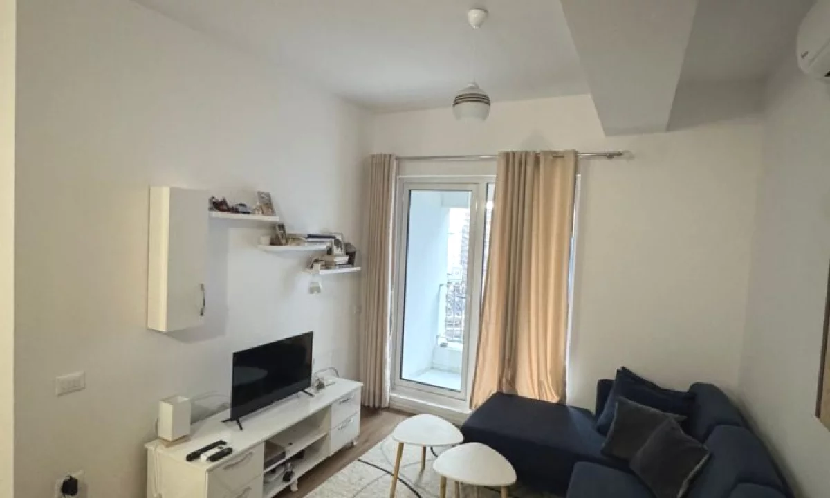 Shtepi me qera Apartament ne Tirane, 1+1, Mobilimi E mobiluar, Pagesa 40,000  Leke.