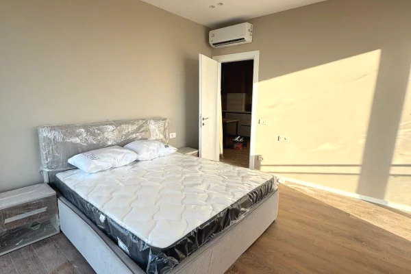 Shtepi me qera Apartament ne Tirane, 2+1, Mobilimi E mobiluar, Pagesa 1,400  Euro.