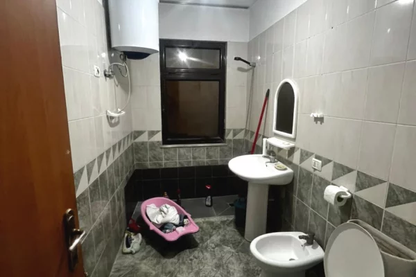 Shtepi ne shitje Apartament ne Tirane, 1+1, Mobilimi E mobiluar, Pagesa 11,500,000  Leke.