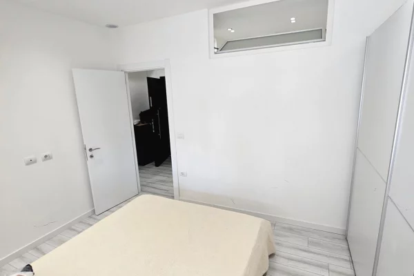 Shtepi me qera Apartament ne Tirane, 2+1, Mobilimi E mobiluar, Pagesa 40,000  Leke.