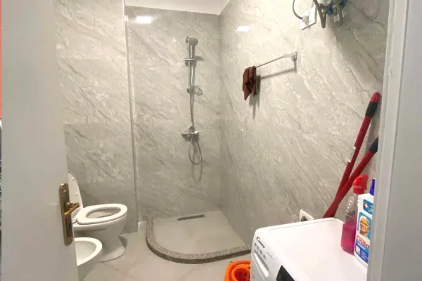 Appartamento in affitto a Tirana 2+1, Arredato