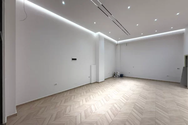 Ambient biznesi me qera 1+1 ne Tirane - 900 Euro