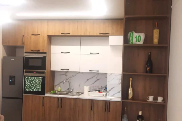 Shtepi me qera Apartament ne Tirane, 2+1, Mobilimi E mobiluar, Pagesa 750  Euro.