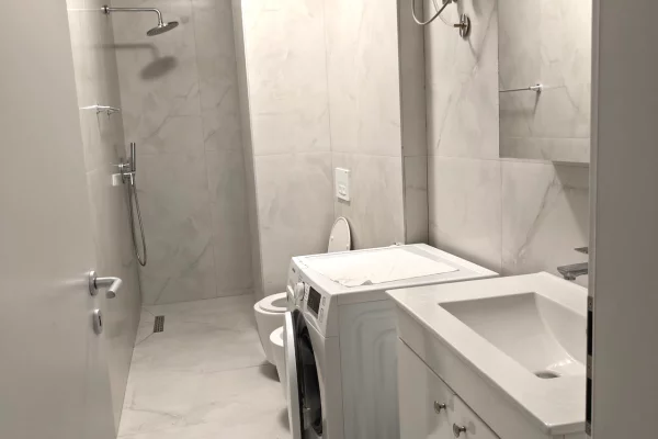 Shtepi me qera Apartament ne Tirane, 1+1, Mobilimi E mobiluar, Pagesa 45,000  Leke.