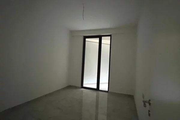 Apartment for rent in Tirana 2+1, Emty