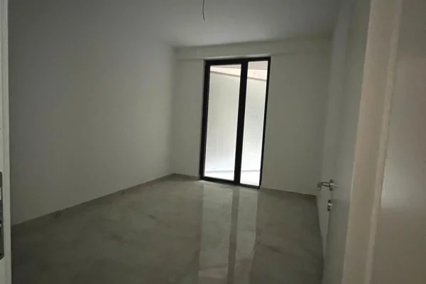 Apartment for rent in Tirana 2+1, Emty