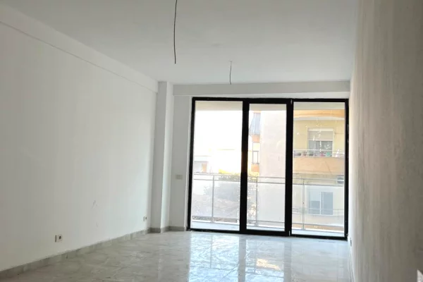 Apartment for rent in Tirana 2+1, Emty