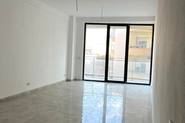 Apartment for rent in Tirana 2+1, Emty