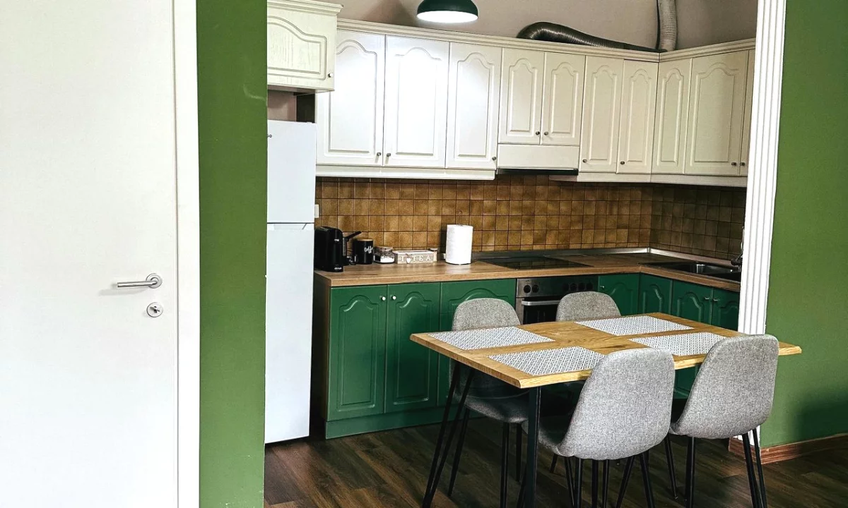 Shtepi me qera Apartament ne Tirane, 2+1, Mobilimi E mobiluar, Pagesa 800  Euro.