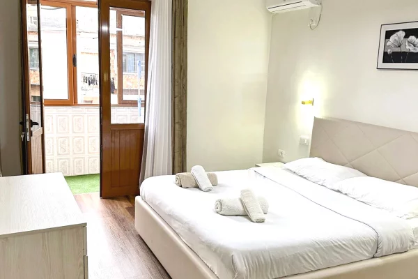 Shtepi me qera Apartament ne Tirane, 2+1, Mobilimi E mobiluar, Pagesa 800  Euro.