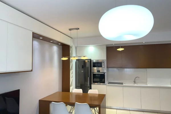 Shtepi me qera Apartament ne Tirane, 1+1, Mobilimi E mobiluar, Pagesa 650  Euro.