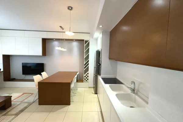 Shtepi me qera Apartament ne Tirane, 1+1, Mobilimi E mobiluar, Pagesa 650  Euro.