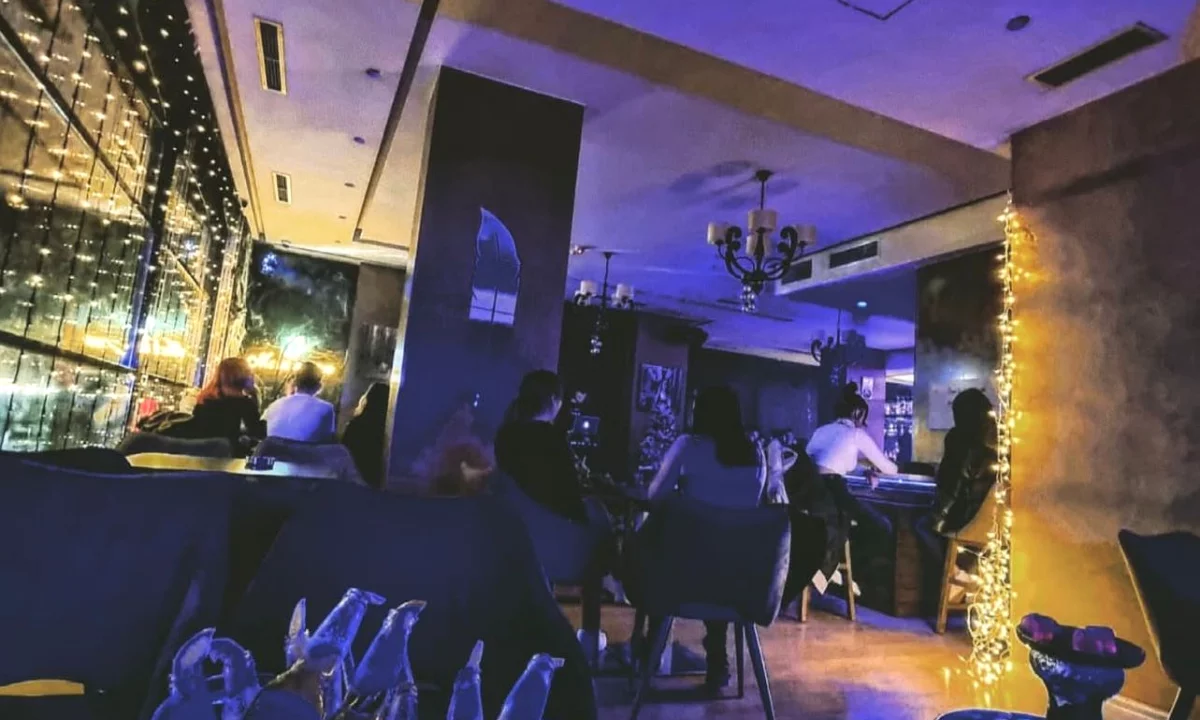 Jepet me qera Lokali ne Kamez