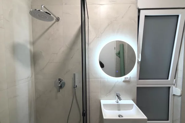 Appartamento in affitto a Tirana 1+1, Arredato