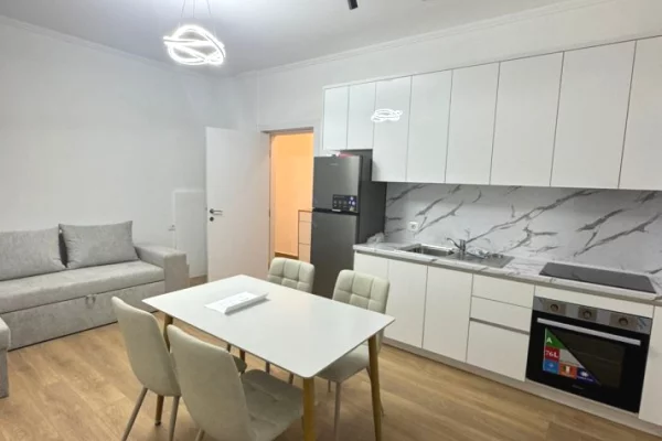 Casa privata/Indipendente in affitto a Tirana 1+1, Arredato