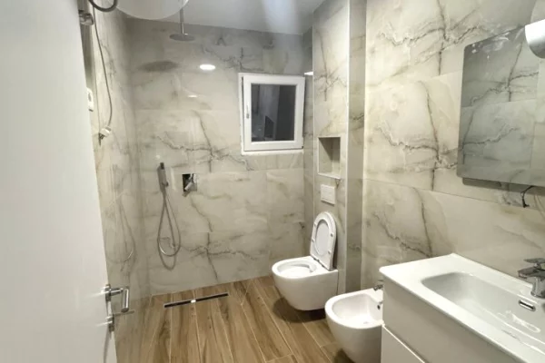 Casa privata/Indipendente in affitto a Tirana 1+1, Arredato