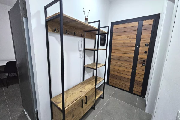 Shtepi me qera Apartament ne Tirane, 2+1, Mobilimi E mobiluar, Pagesa 550  Euro.