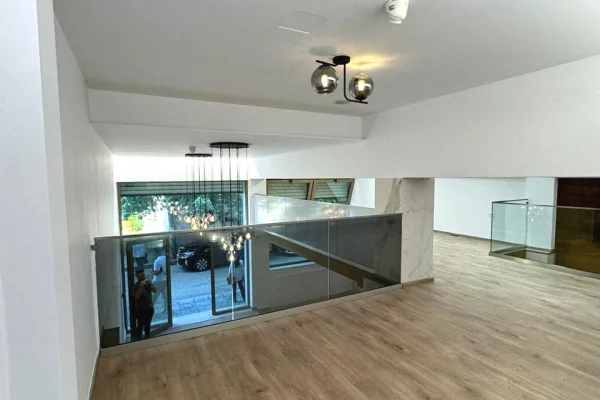 Business Property in Sale 1+1 in Tirana - 370,000 Euro