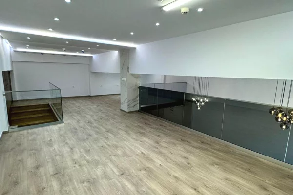 Business Property in Sale 1+1 in Tirana - 370,000 Euro