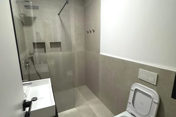 Appartamento in affitto a Tirana 2+1, Arredato