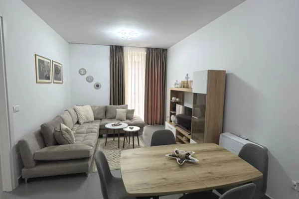 Jepet me qera apartament 2+1 + Parkim Liqeni Thate Forest Residence