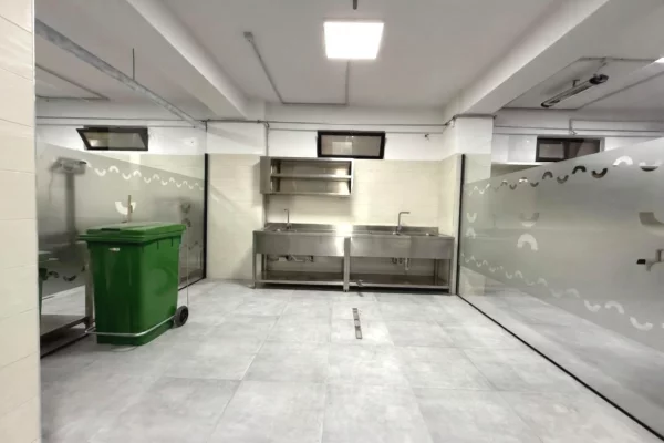 Ambient biznesi me qera 4+1 ne Tirane - 6,000 Euro