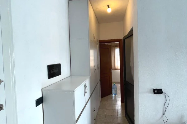 Appartamento in affitto a Tirana 1+1, Arredato