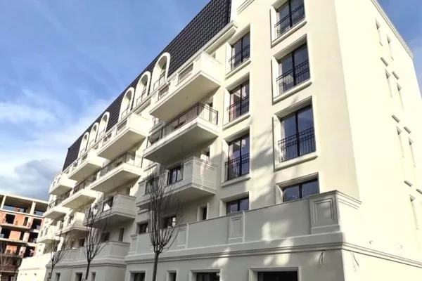 Shtepi ne shitje Apartament ne Tirane, 2+1, Mobilimi Bosh, pa mobiluar, Pagesa 186,480  Euro.