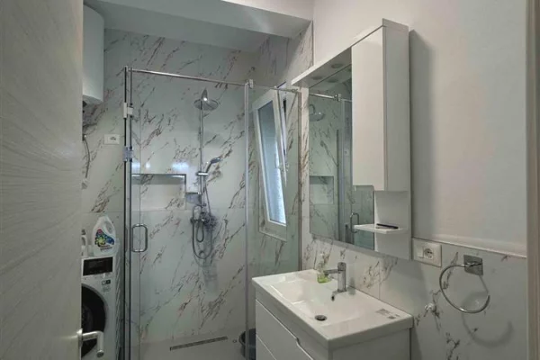 Appartamento in affitto a Tirana 2+1, Arredato