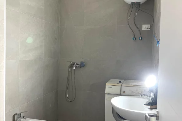 Appartamento in affitto a Tirana 1+1, Arredato