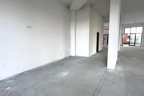 Ambient biznesi me qera 1+1 ne Tirane - 5,000 Euro