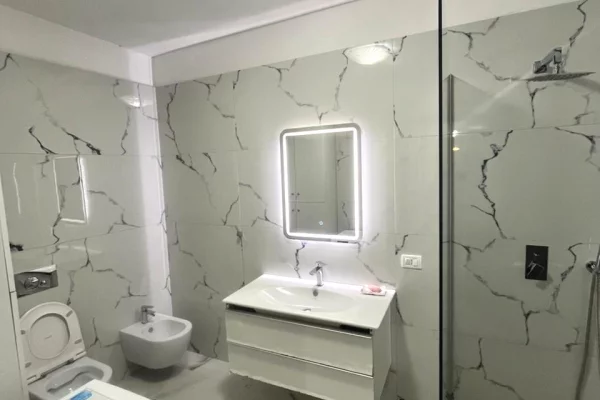 Appartamento in affitto a Tirana 2+1, Arredato